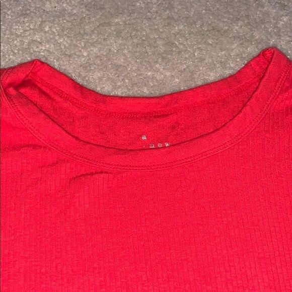 Red women’s tight tee shirt - Picture 3 of 4